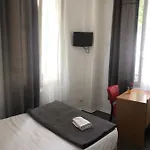 מלון Cosy Monceau