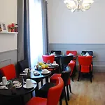 Cosy Monceau מלון