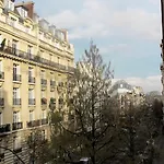 Cosy Monceau מלון