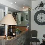 מלון Cosy Monceau 2*