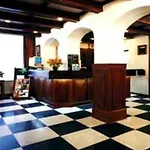 Cosy Monceau 2*