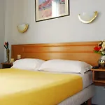 Cosy Monceau פריז