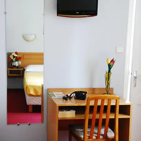 Cosy Monceau Отель