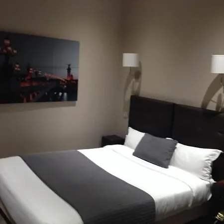 Отель Cosy Monceau 2*