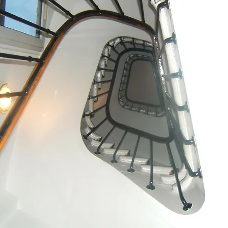 Hotel Cosy Monceau 2*