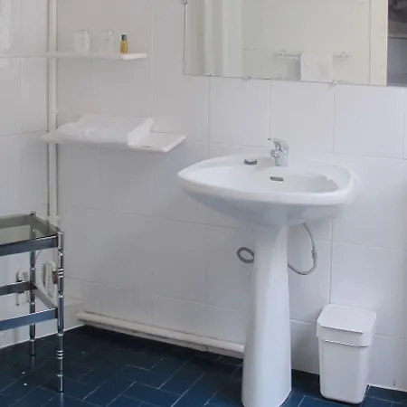 מלון Cosy Monceau