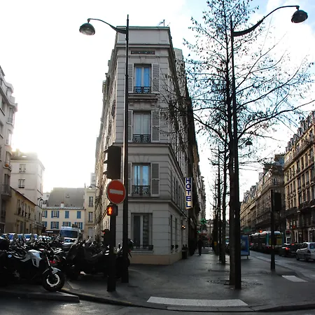 Cosy Monceau Hotel 2*