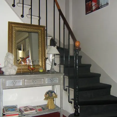 Отель Cosy Monceau 2*