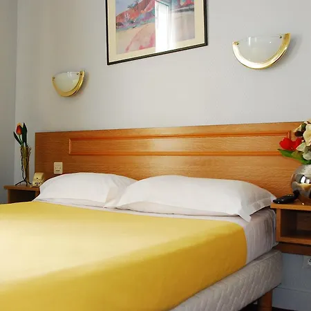 Cosy Monceau Париж