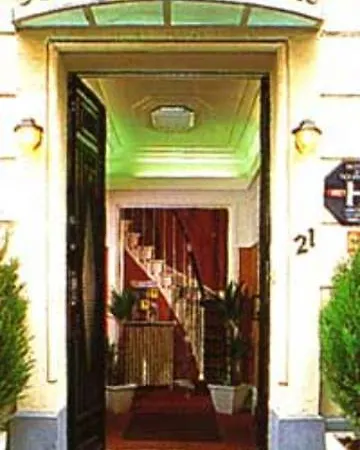 Cosy Monceau Отель