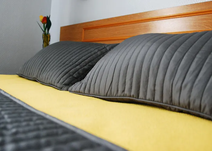 Cosy Monceau Hotel 2*