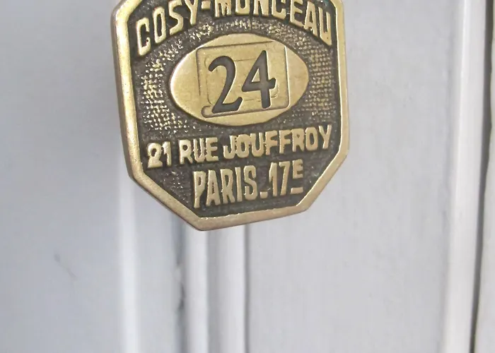 Отель Cosy Monceau