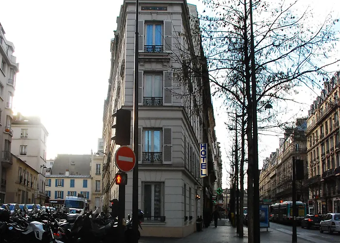 Cosy Monceau Hotel 2*