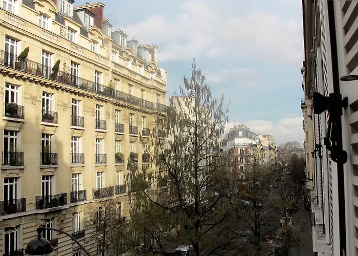 Cosy Monceau Отель