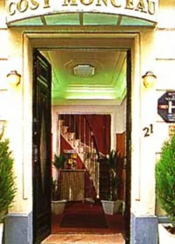 Cosy Monceau Hotel