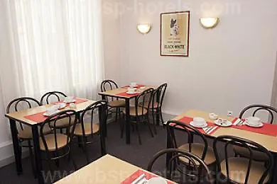 Szálloda Cosy Monceau 2*