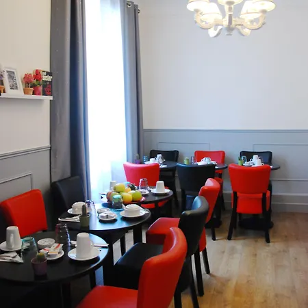 Cosy Monceau Hotel